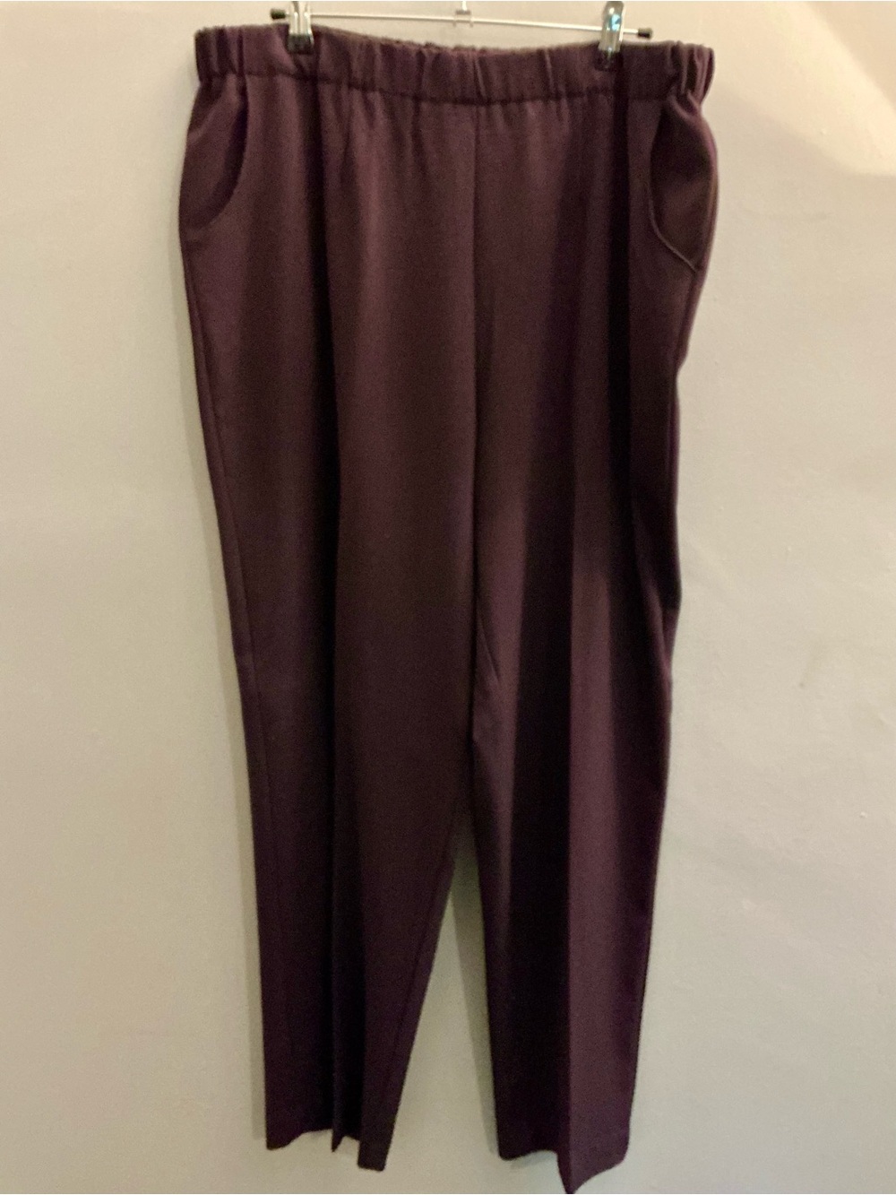 Dressbarn Woman Size 16W Plum Pull On Straight Leg Pants Stretch Career